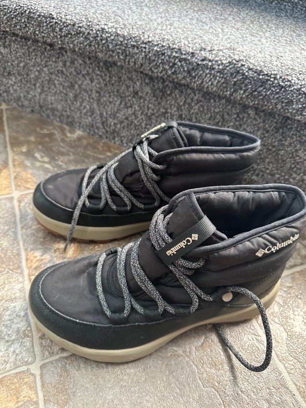 Columbia padded lace-up boots 7